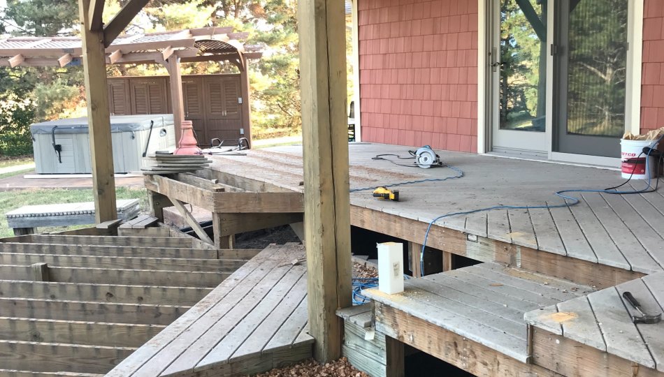 Artist & Builder : How To Repair Porch Railings and Minimize Wood Rot Using  Epoxy Coatings